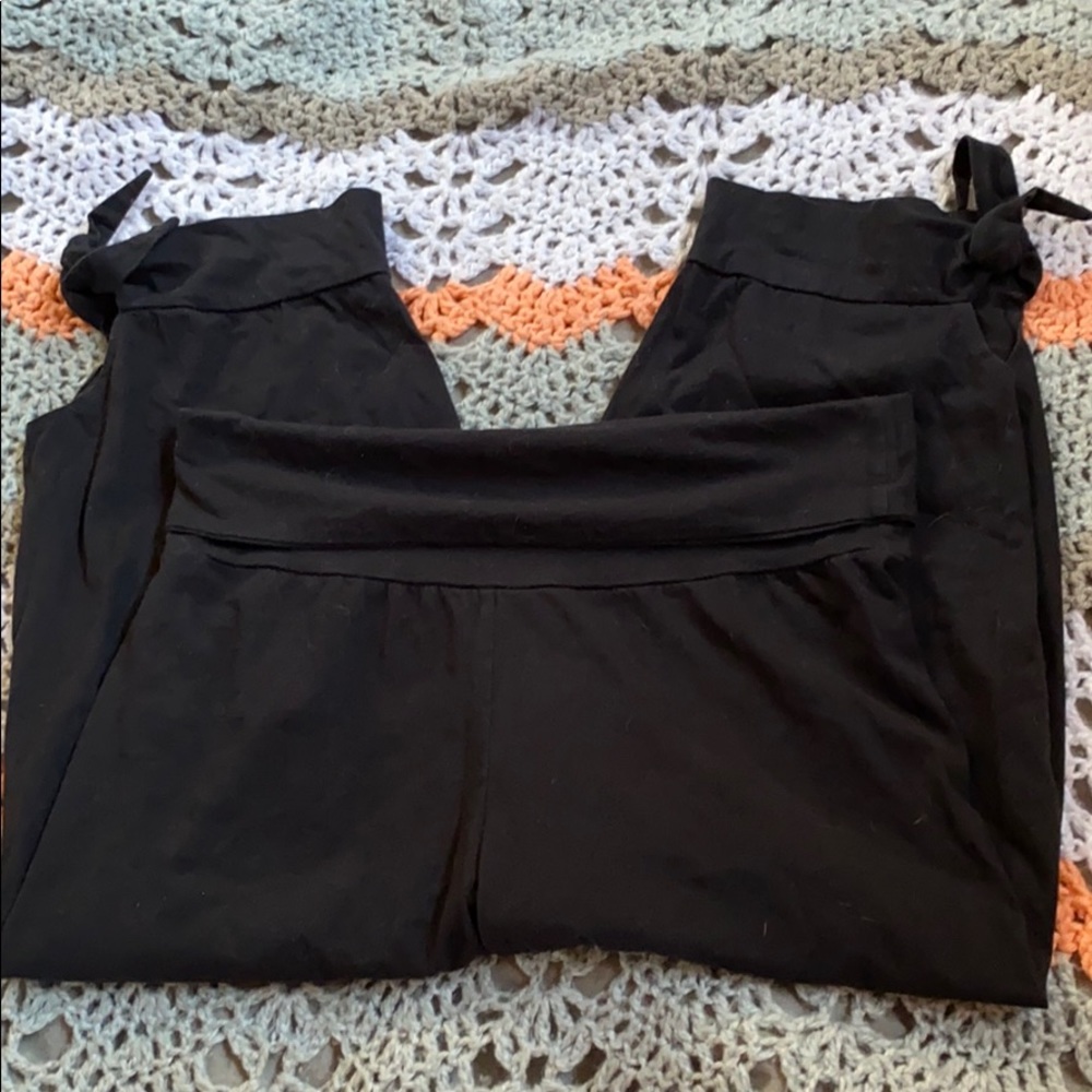 • Klonkie • black yoga - genie capris